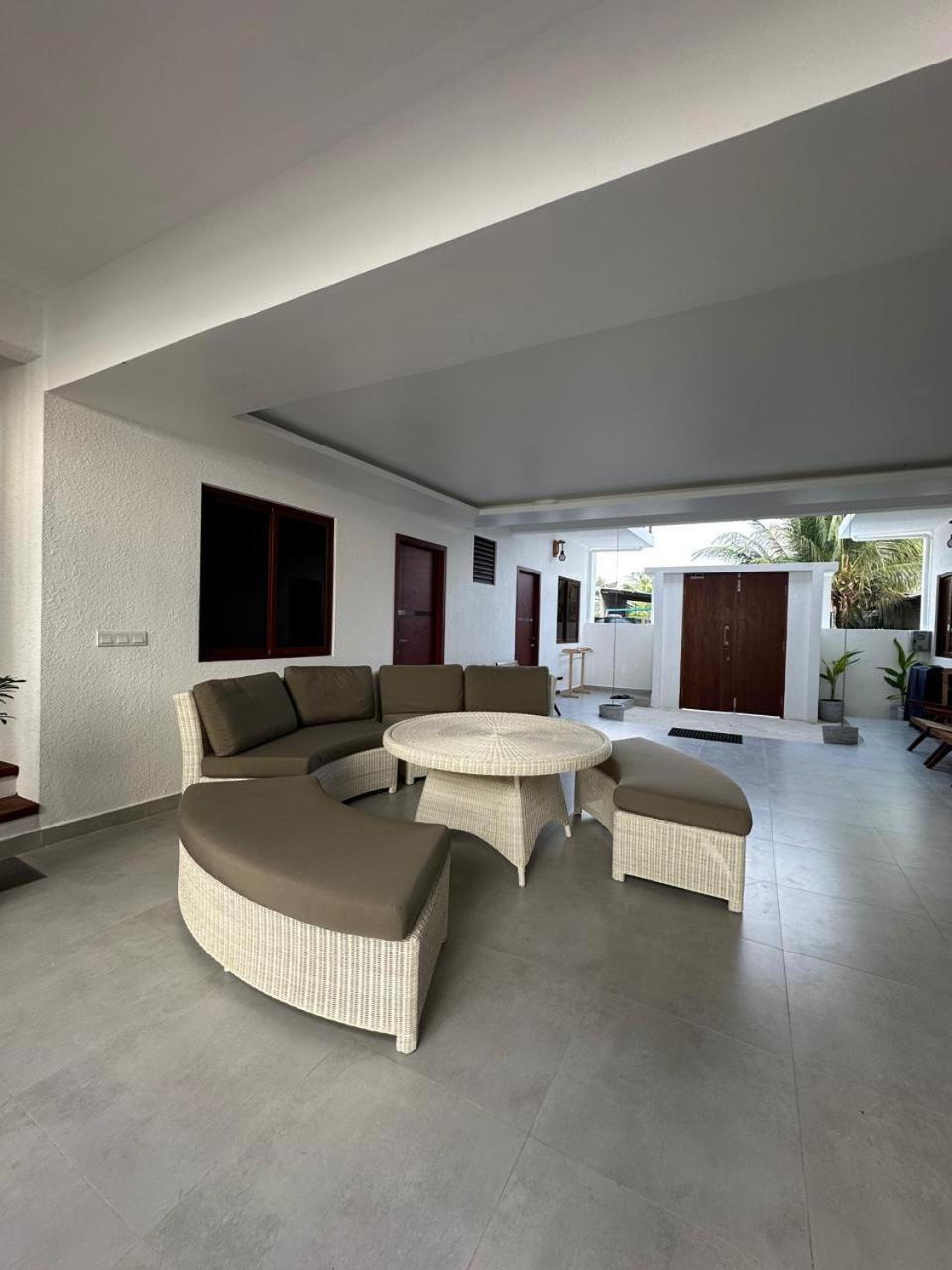 Club Kaafu Maldives Hotell Dhiffushi Exteriör bild